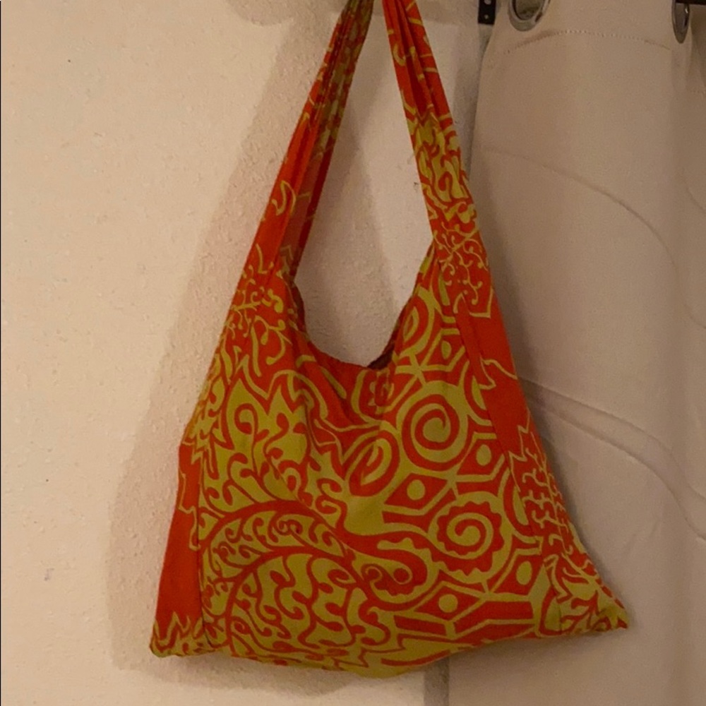 Manuhealii tote bag